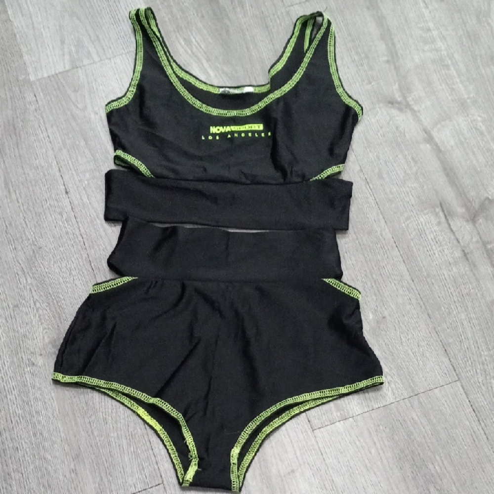 Nova SPORT Black and Green 2 PC SET
